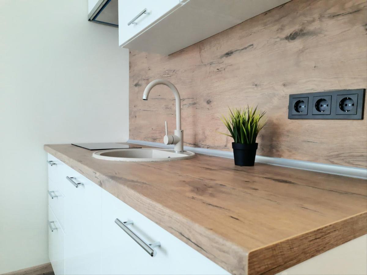 M&M Apartment V Self Check-In Panevezys Ngoại thất bức ảnh